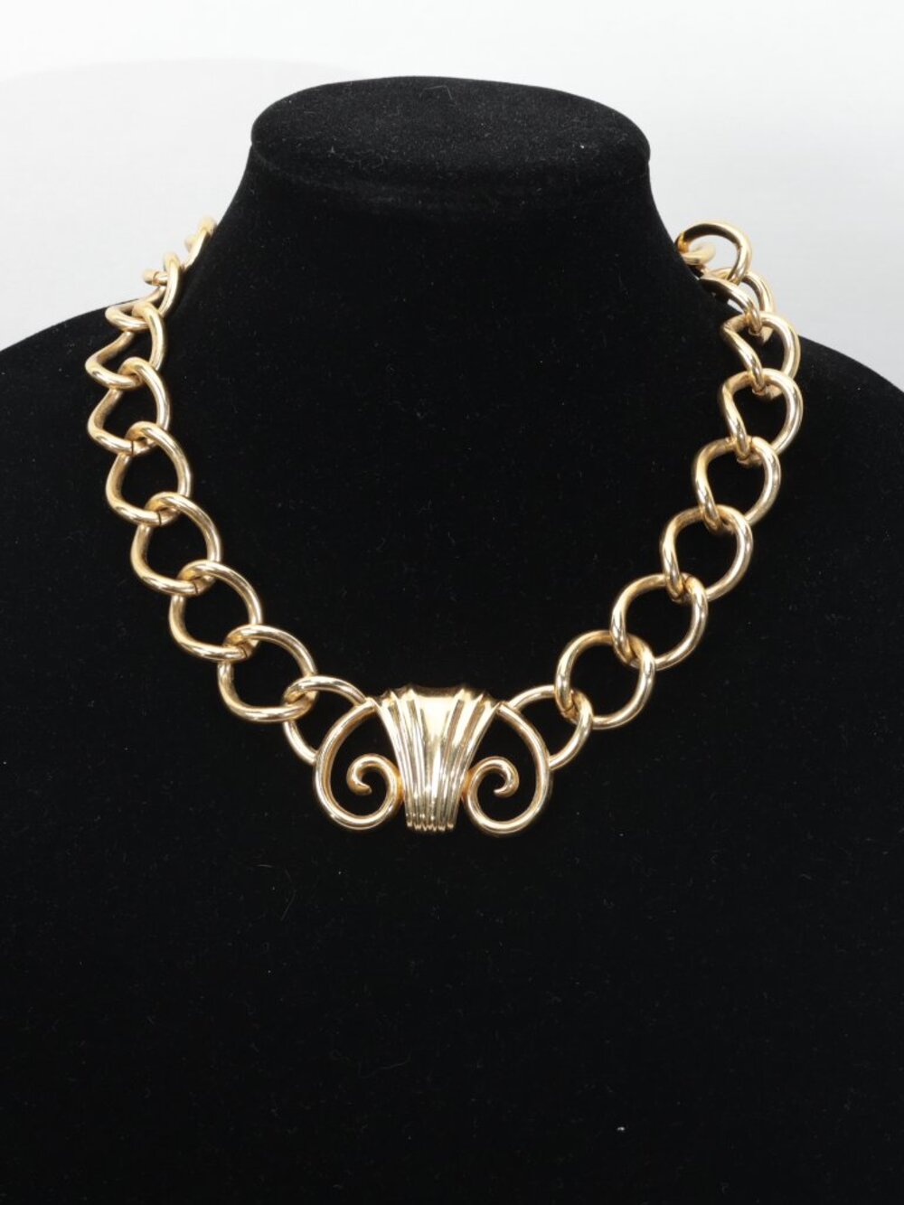 Vintage Rare Monet Signed 1980s Chunky Curvy Gold Tone Runway Ram Head Necklace